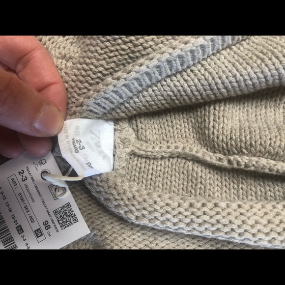 ZARA Hooded knit sweater with from pocket - NWT - Picture 3 of 3
